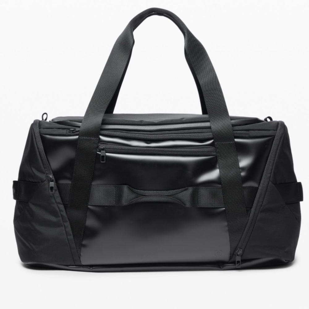Lululemon - More miles duffel bag 40L